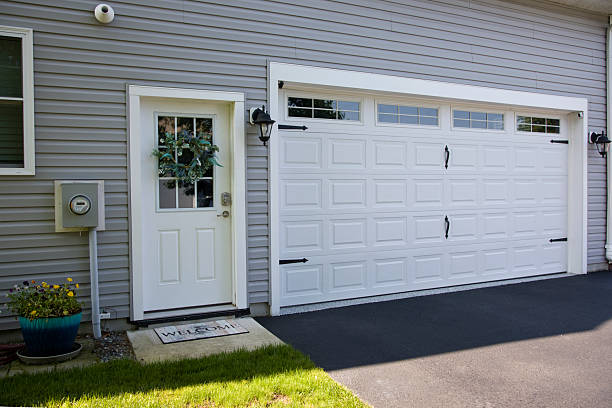 24/7 Emergency Garage Door Panel Replacement experts in Fremont, NE